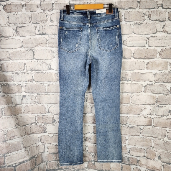 Judy Blue High Waist Vintage Destroyed Straight Leg NWT Blue Size 7/28 - Picture 7 of 16